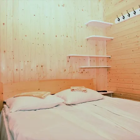 гостинний двір євгенія Zajazd Mizhhirya (Transcarpathia)